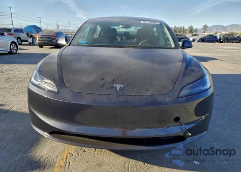2025 Tesla Model 3 from USA, damaged, VIN 5YJ3E1EA7SF936238